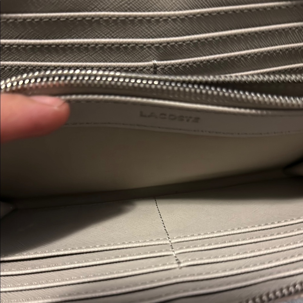 Lacoste Pink Leather Wallet with Zip-Around Design - Picture 3 of 5